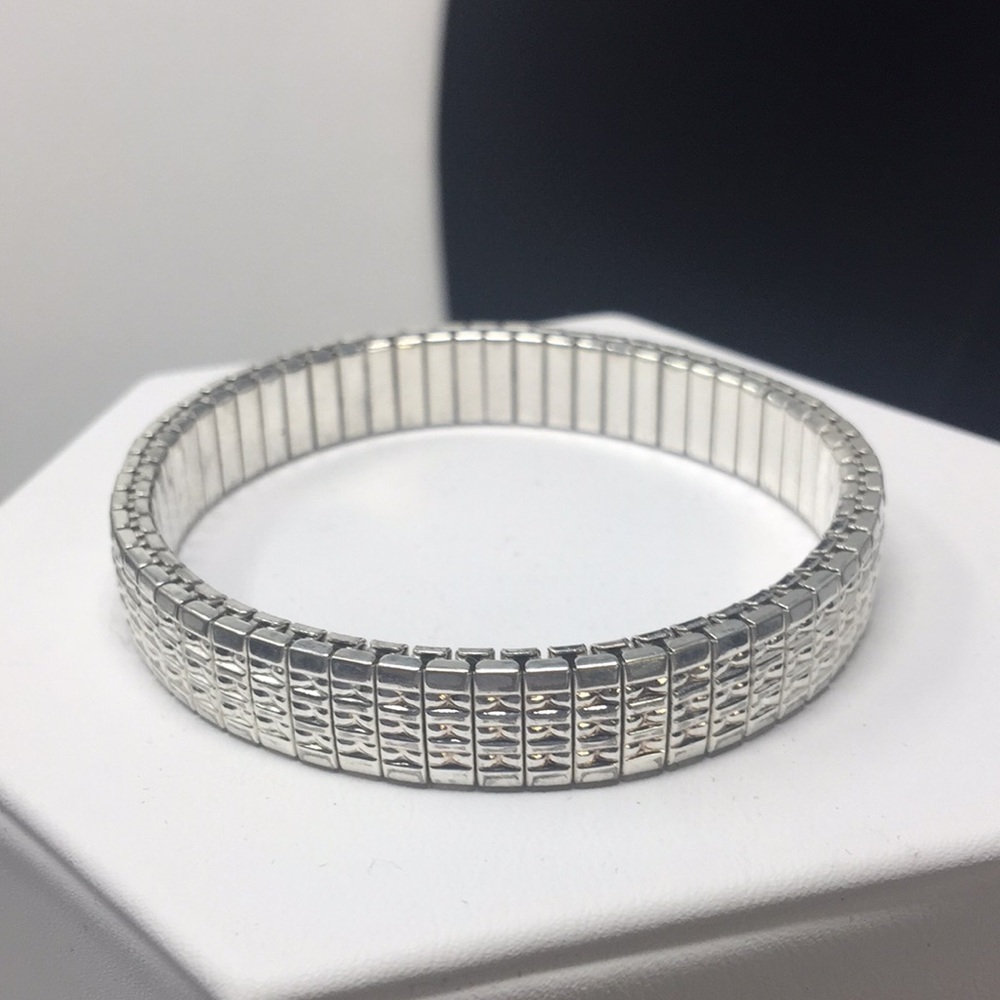 Watch band bracelet lovely patterned silver tone